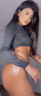 Flaca 20 añitos sumisa complaciente al natural con full anal