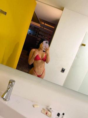 Chantal 18 añitos con un delicioso trato de novia